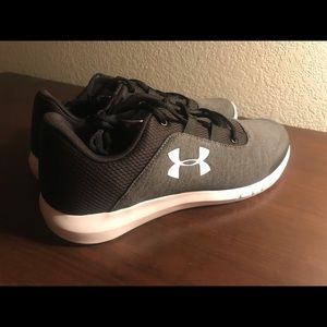 Under Armour Men's Mojo Athletic Shoes: Size 10
